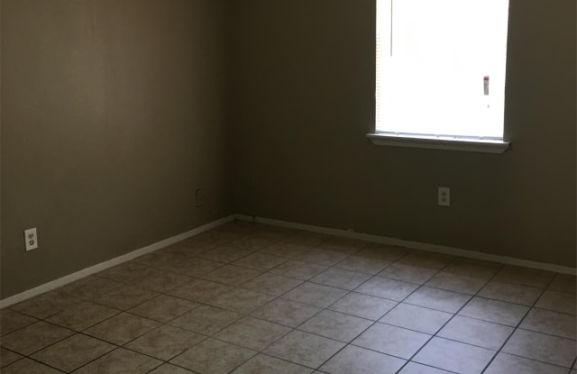 812 Rambler Dr. - 05 Gallery 2