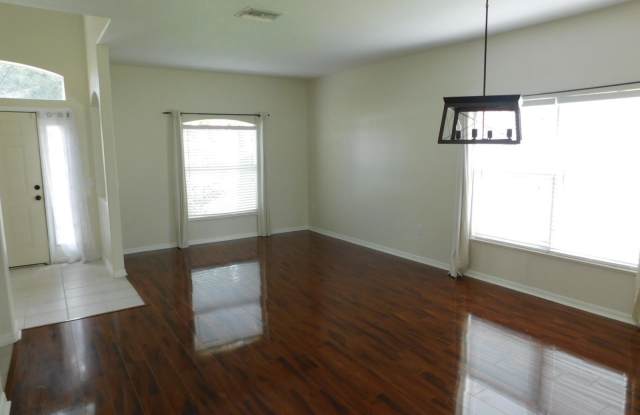 964 Tavernier Circle Gallery 2