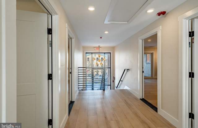 530 WASHINGTON AVENUE photos photos