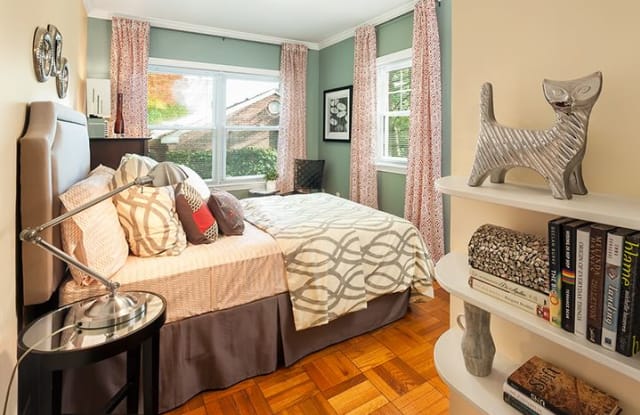 513 Vfw Pkwy - 513 Vfw Pkwy, Brookline, MA 02467