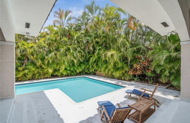 301 W Enid Dr - 301 West Enid Drive, Key Biscayne, FL 33149