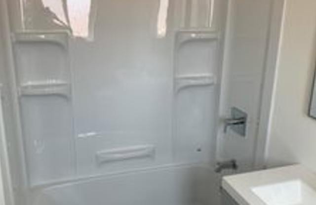 685 Iris Avenue photos photos