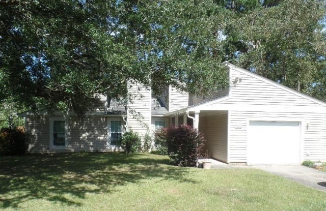 502 W Hilltop Court - 502 West Hilltop Court, Jacksonville, NC 28546