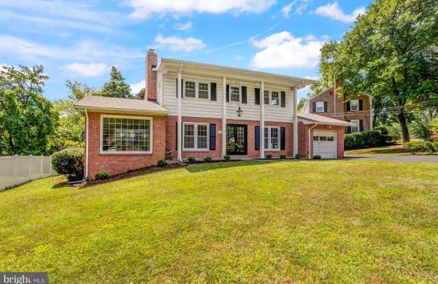 7224 VAN NESS COURT - 7224 Van Ness Court, McLean, VA 22101