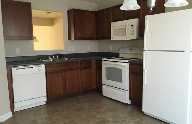 Two story Townhouse in Hampton Gallery 3