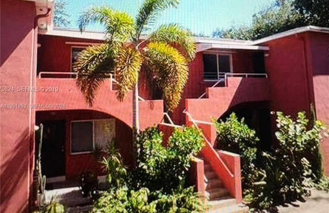 544 NE 62nd St photos photos