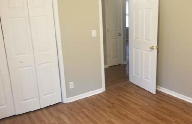 1022 Springdale Drive Gallery 3
