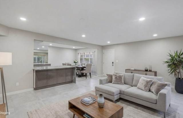 4348 Hazel Avenue B, Palm Beach Gardens, FL 33410 - 2687 Gallery 4