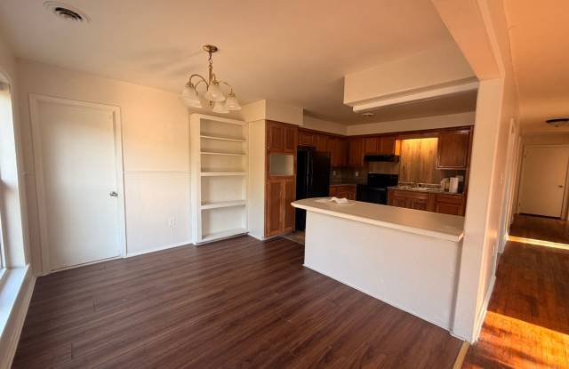 Charming 3-bedroom home in Russellville, AR Gallery 3