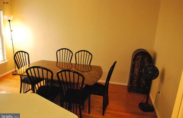 4132 FAIRFAX CENTER CREEK DRIVE Gallery 2