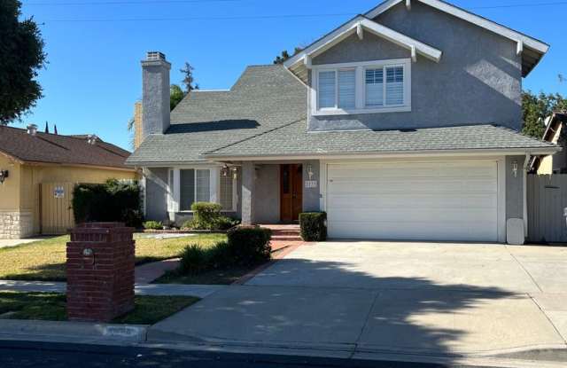 4 bedroom + loft, 2 1/2 bath - 2 story home in central Simi photos photos