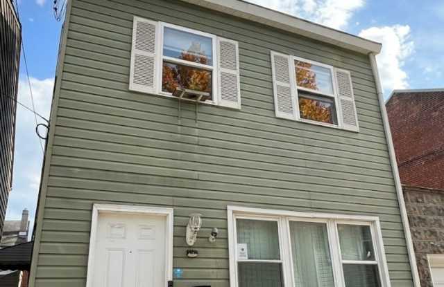 Student Housing - South Side Flats Gallery 1