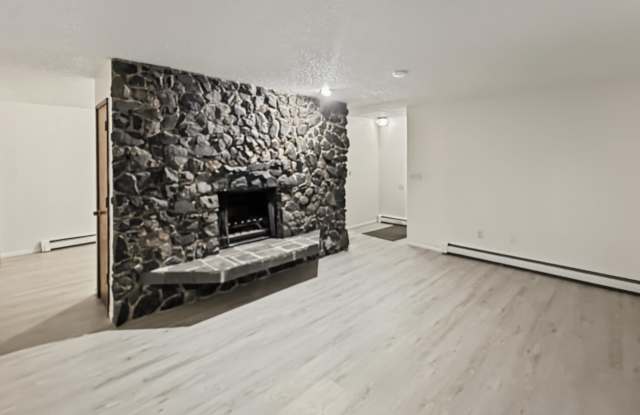 5500 East 38th Court - B Gallery 1