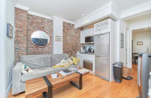 233 East 82nd Street - 233 E 82nd St, New York City, NY 10028