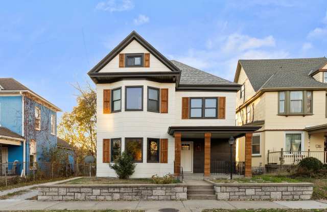 Pendleton Heights 4BR—Updated Historic Charm + Modern Comforts | 2,300 sq ft - 524 Park Avenue, Kansas City, MO 64124