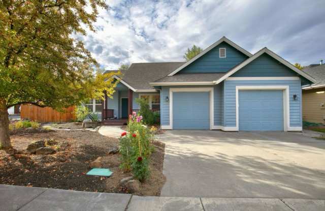 Beautiful Home in NE Bend photos photos