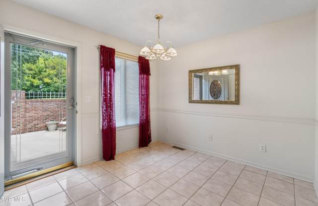 310 Viking Place Gallery 2
