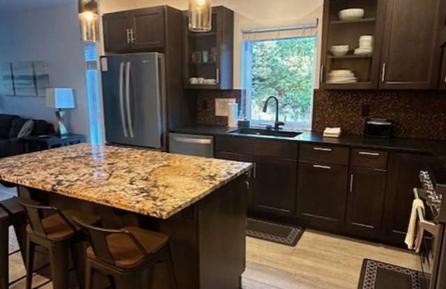 Attention Traveling Professionals photos photos