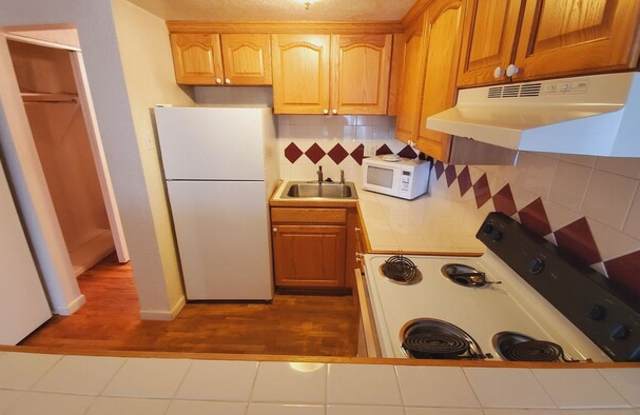 655 North Pearl Street photos photos