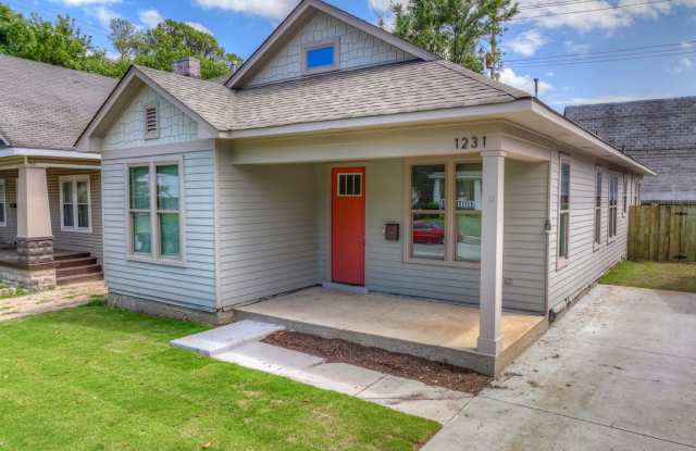 Newer construction home within walking distance of Crosstown Concourse! photos photos
