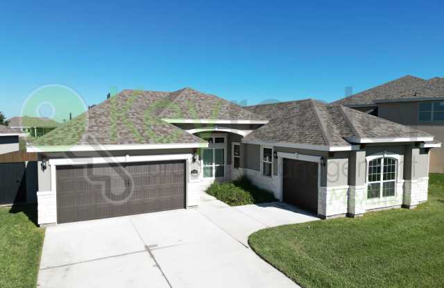 Gorgeous 'Tres Lagos' 4 bed/3 bath home, now available in McAllen, TX Gallery 4