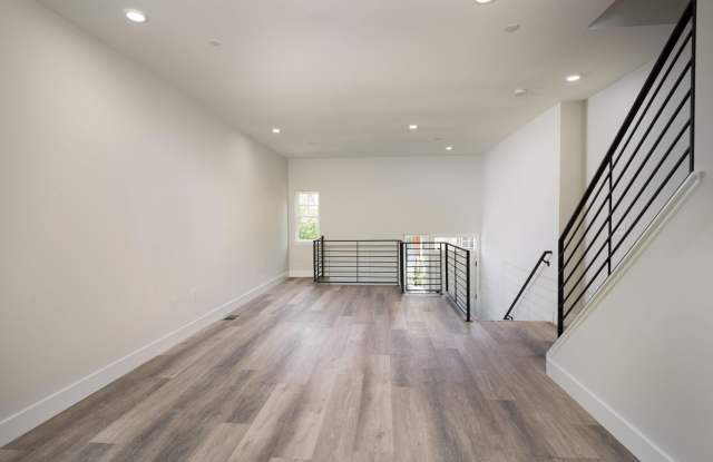 303 FOUNTAIN Street Gallery 4