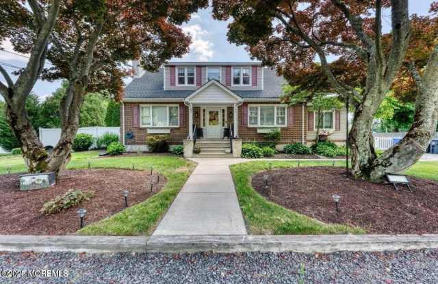 1597 N Bay Avenue - 1597 North Bay Avenue, Toms River, NJ 08753