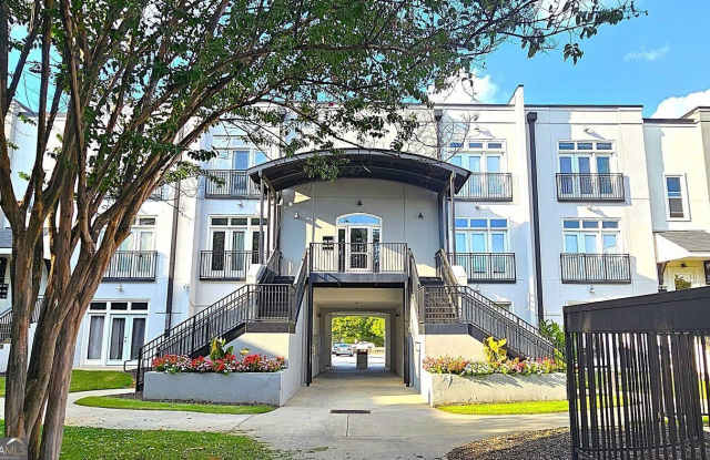 502 Pryor Street SW Gallery 1