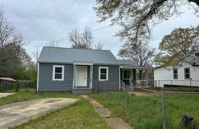 HOGANSVILLE 102 White St 2 bed 1 bath Fenced yard photos photos