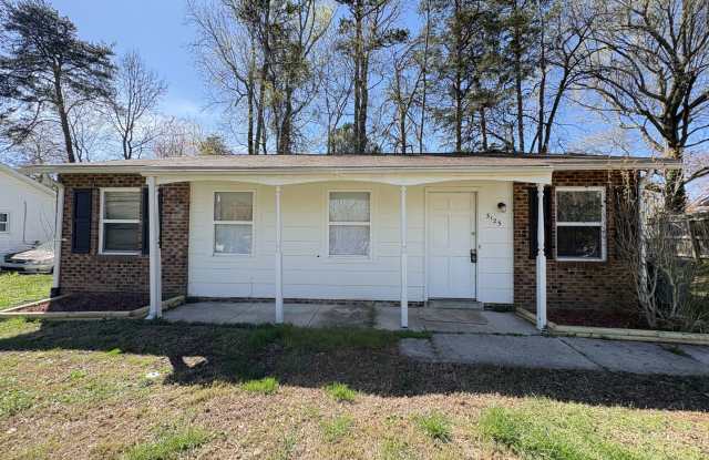 3 Bedroom, 1.5 Bathroom Home in Greensboro! photos photos