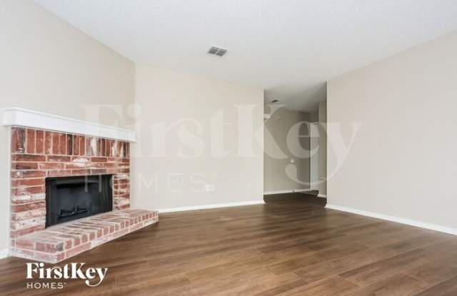 345 Firewheel Road Gallery 4