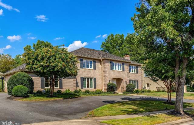 6305 DUNAWAY Court - 6305 Dunaway Court, McLean, VA 22101