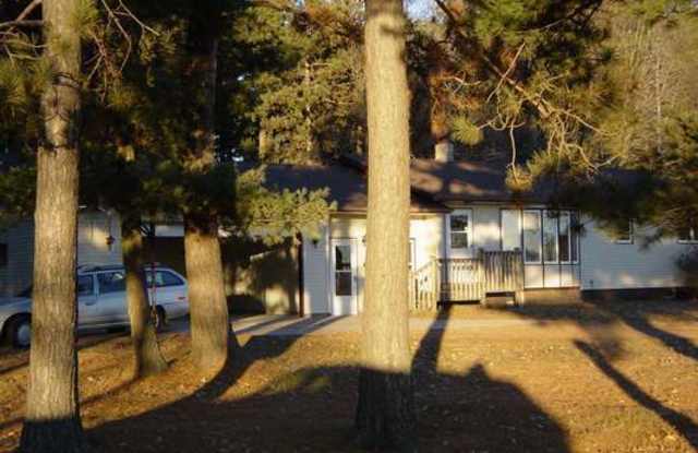 Large 2+ Bedroom home with a country setting photos photos