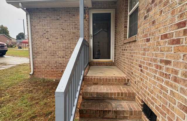 3bed 2bath HOUSE $1,575.00/mo! ✨ Gallery 4