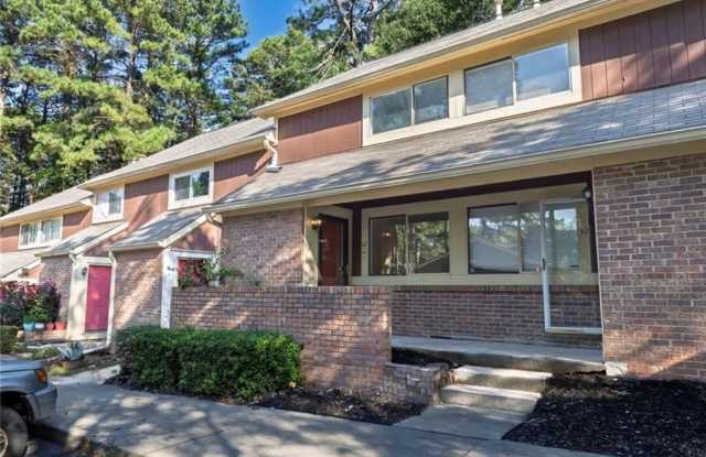 Renovated townhome in Great Alpharetta location photos photos