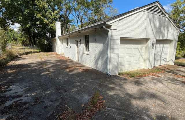 198 Barker Rd. Gallery 4