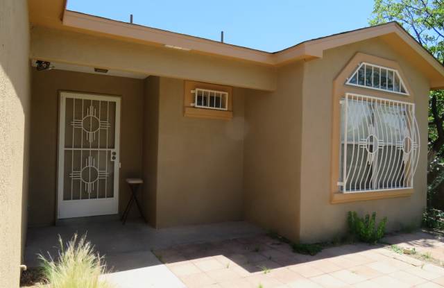 Clean 3 Bedroom Home For Rent photos photos