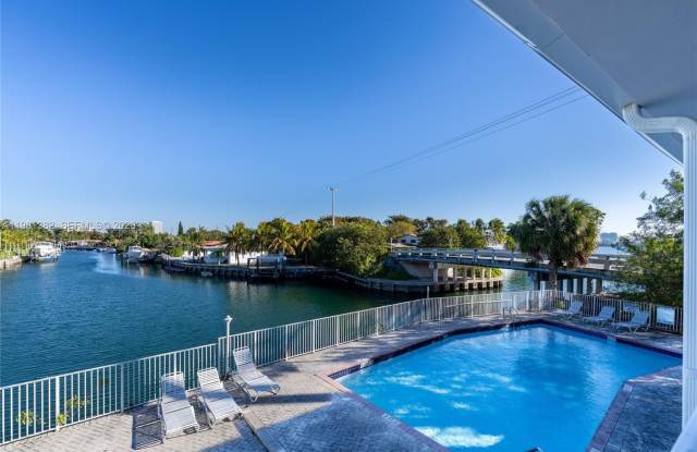 2225 NE 123rd St photos photos