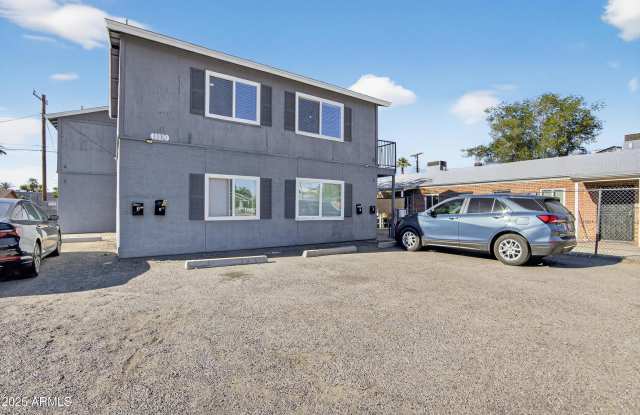 1110 N 10th Street unit: 2 photos photos