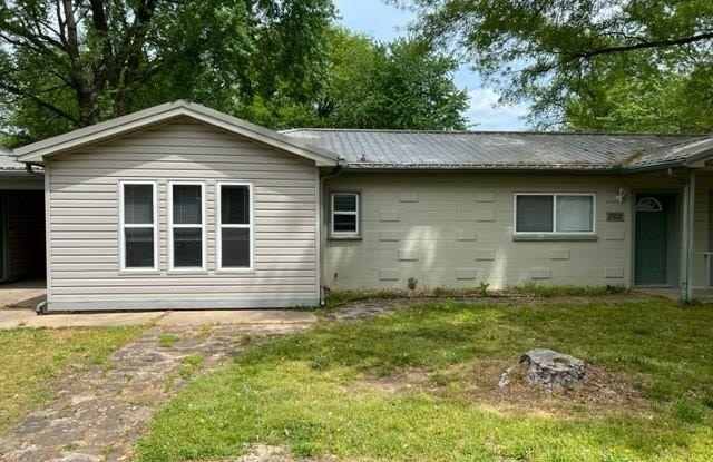 302 W Crawford ST - 302 West Crawford Street, Gentry, AR 72734 302 W Crawford ST - 302 West Crawford Street, Gentry, AR 72734