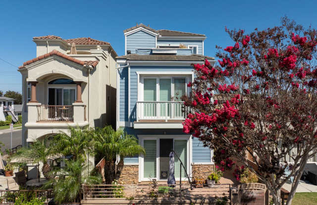 A rare opportunity to enjoy a luxurious coastal lifestyle with exceptional amenities and ideal location photos photos