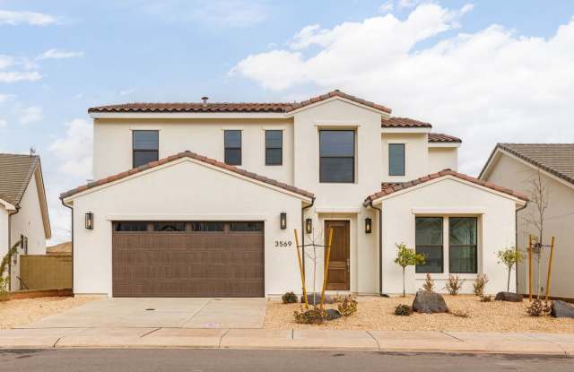 Beautiful New Home with access to community pool photos photos