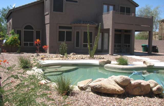 3033 N Sawyer -- Gallery 4