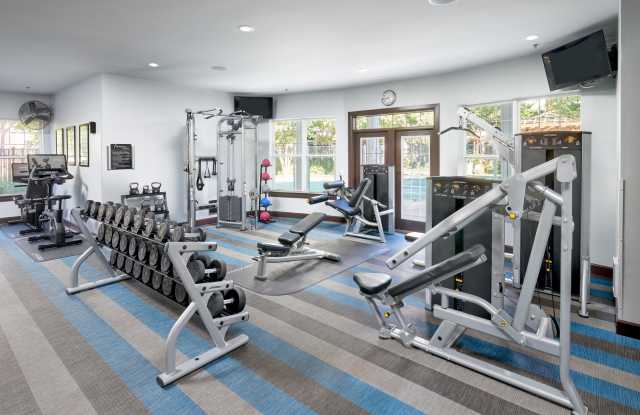 Signal Hill Apartment Homes Gallery 3