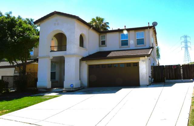 4 bed 2.5 bath Single Family Home photos photos