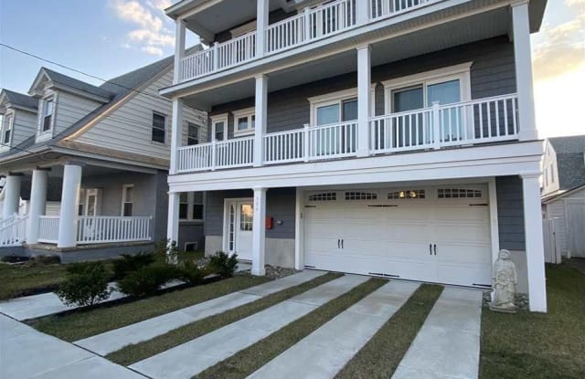 106 N Newport Ave - 106 North Newport Avenue, Ventnor City, NJ 08406
