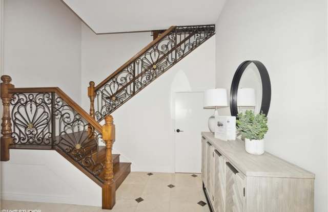 6501 Crown Colony Pl Gallery 4