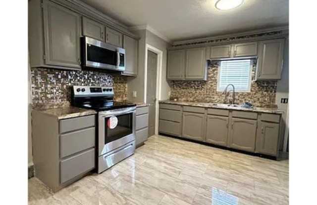 216 E 33rd St photos photos 216 E 33rd St photos photos