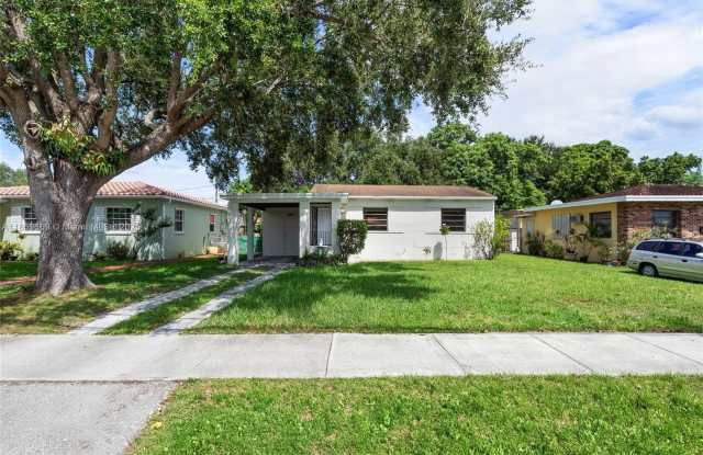 301 SW 51st Ave photos photos
