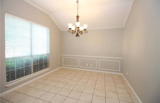 6718 Fairglen Drive Gallery 4